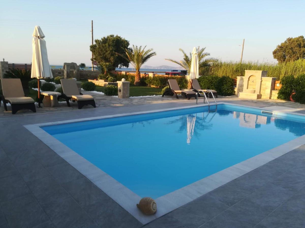 Blue Horizon Villa & Suites 사이티아 외부 사진