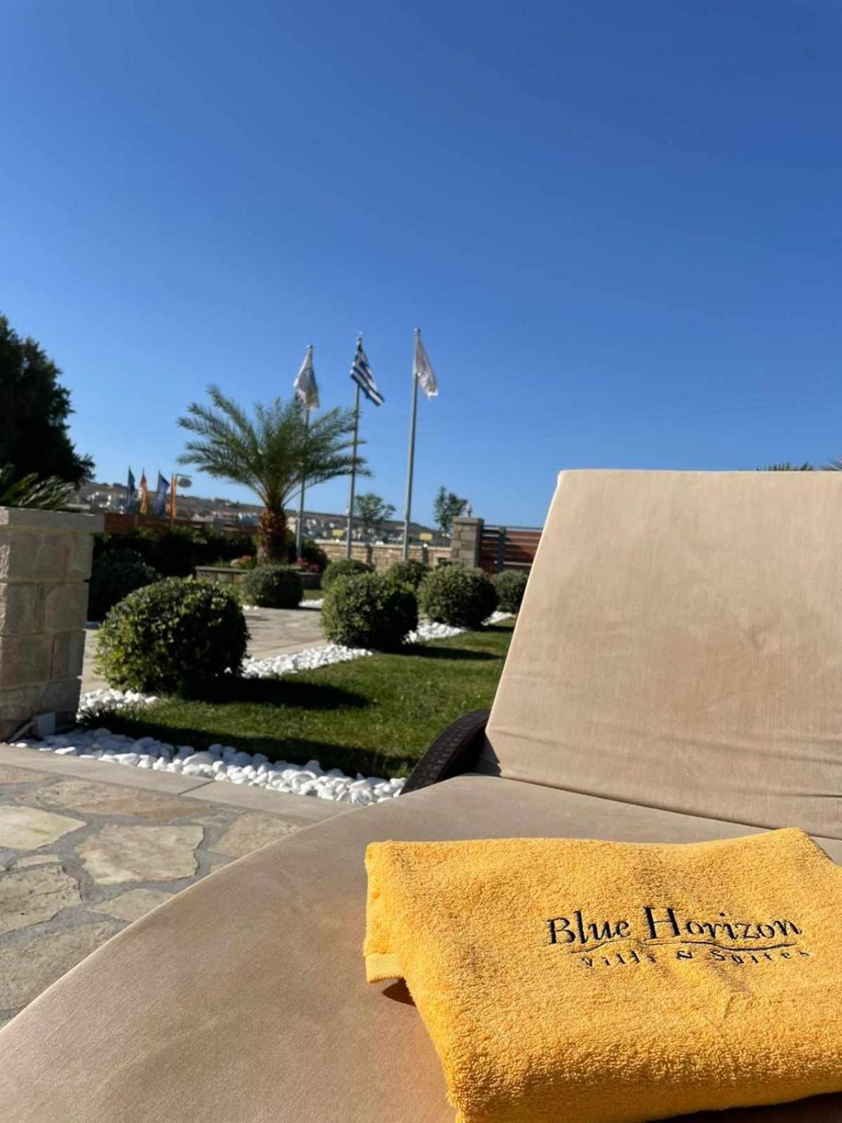 Blue Horizon Villa & Suites 사이티아 외부 사진