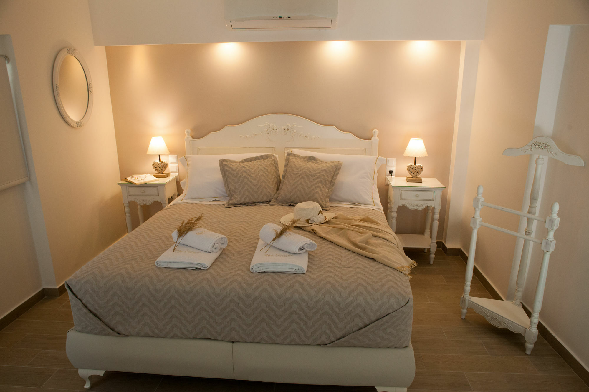 Blue Horizon Villa & Suites 사이티아 외부 사진