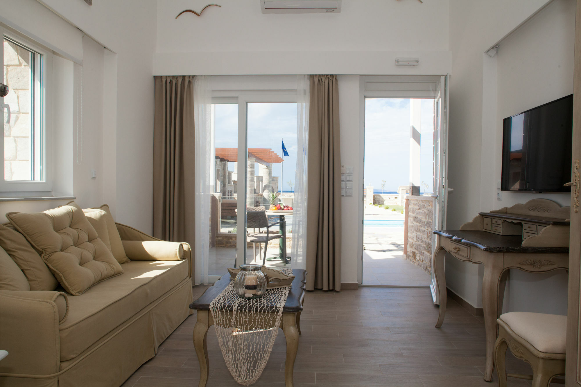 Blue Horizon Villa & Suites 사이티아 외부 사진
